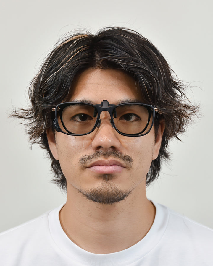 クリップオン05 -MO'EYE BROWN – TALEX online store
