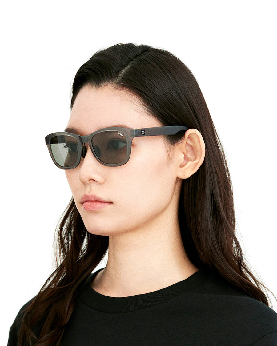 タレックス TALEX OZNIS 　トゥルービュー　FLAT04 OZNIS | オズニス / FLAT04 -TRUEVIEW® – TALEX online store