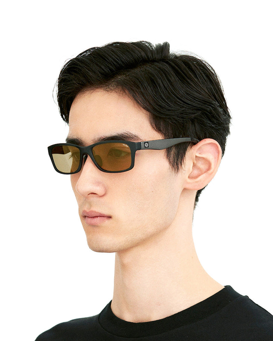 OZNIS | オズニス / FLAT13 -LUSTER BROWN – TALEX online store