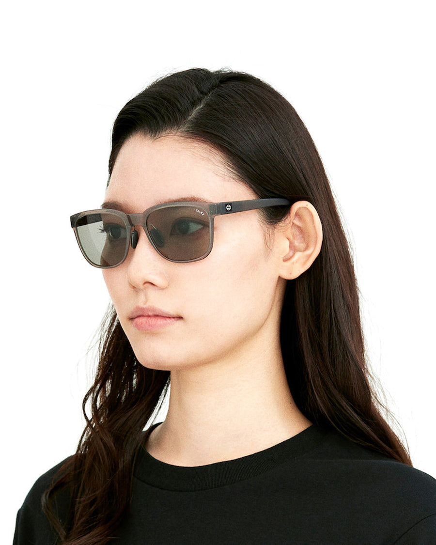 OZNIS | オズニス / FLAT18 -TRUEVIEW® – TALEX online store