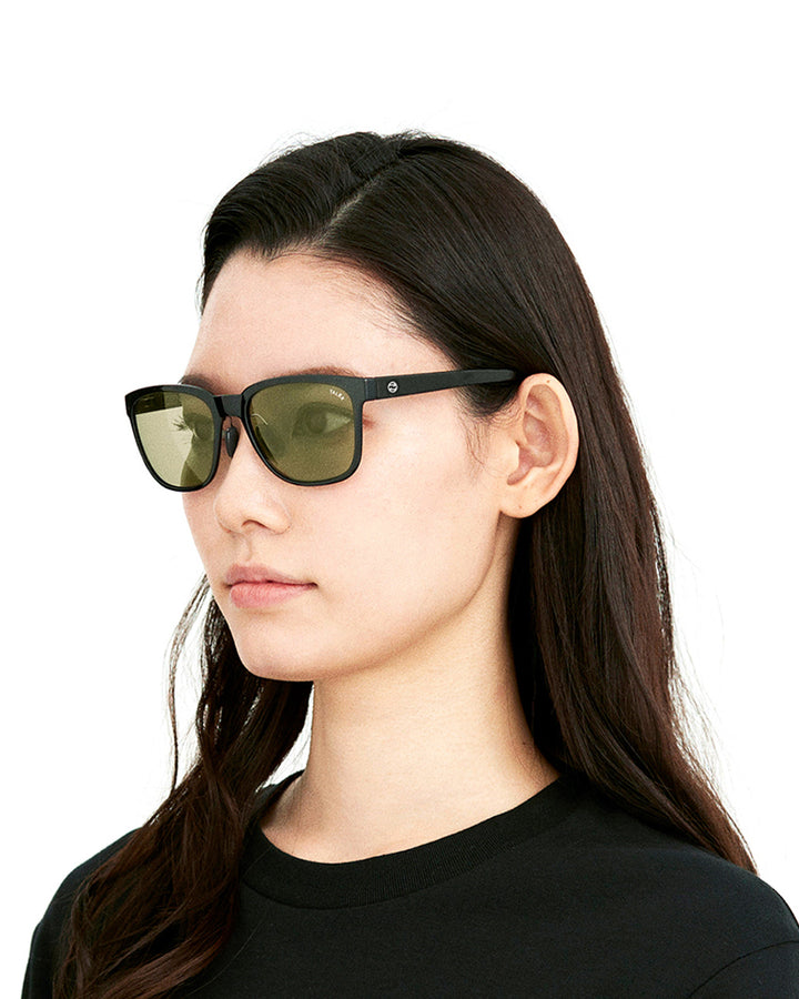 OZNIS by TALEX サングラス OZNIS | オズニス / FLAT18 -EASE GREEN – TALEX online store