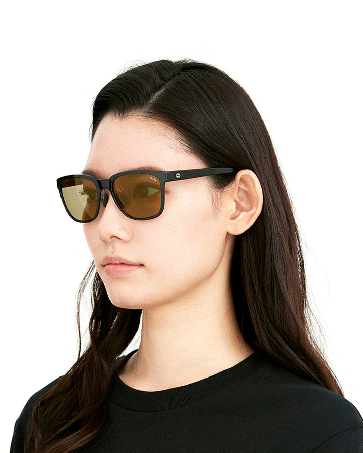 OZNIS | オズニス / FLAT18 -LUSTER BROWN – TALEX online store
