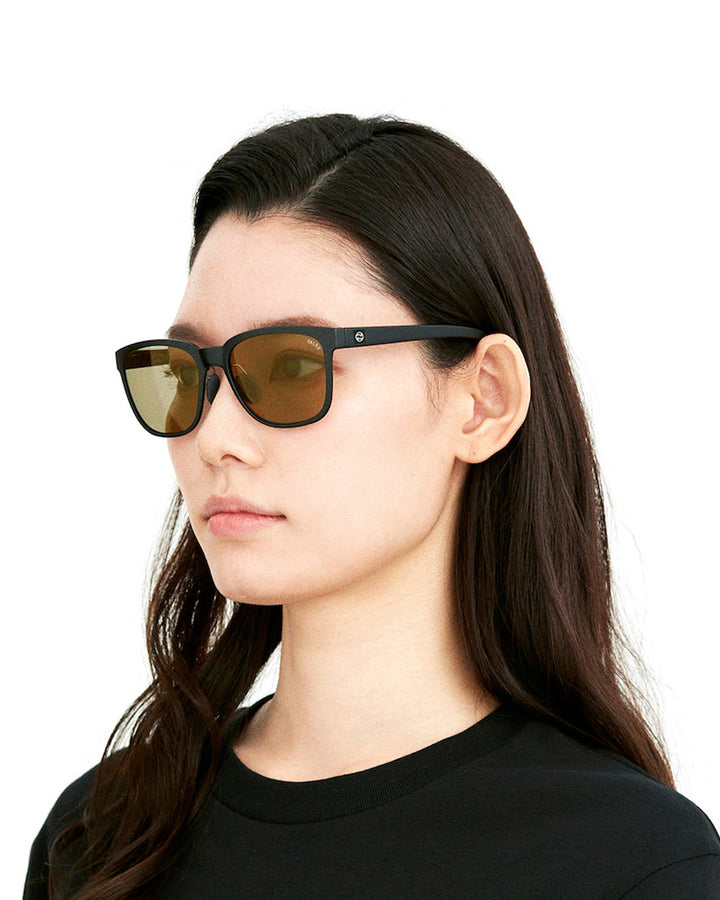 OZNIS | オズニス / FLAT18 -LUSTER BROWN – TALEX online store